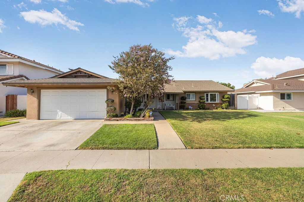 1144 El Camino Dr, Costa Mesa, CA 92626 Main Photo