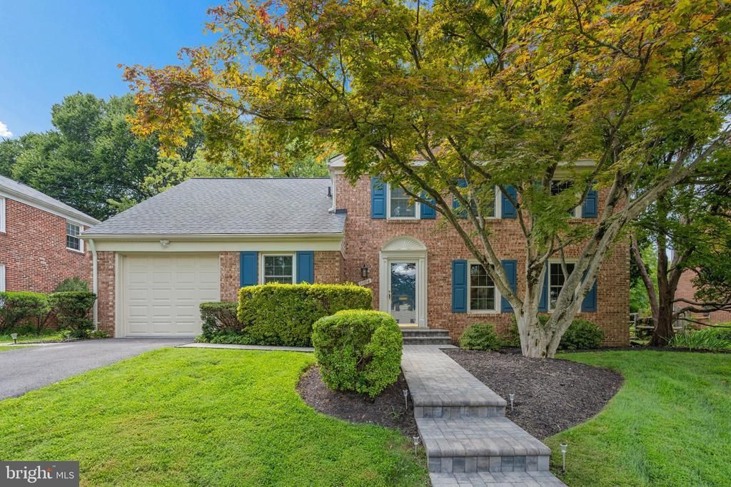 1104 FALLSMEAD WAY , POTOMAC, MD 20854