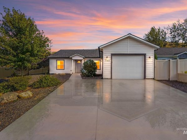 7764 Gary Ln, Boise, ID 83714