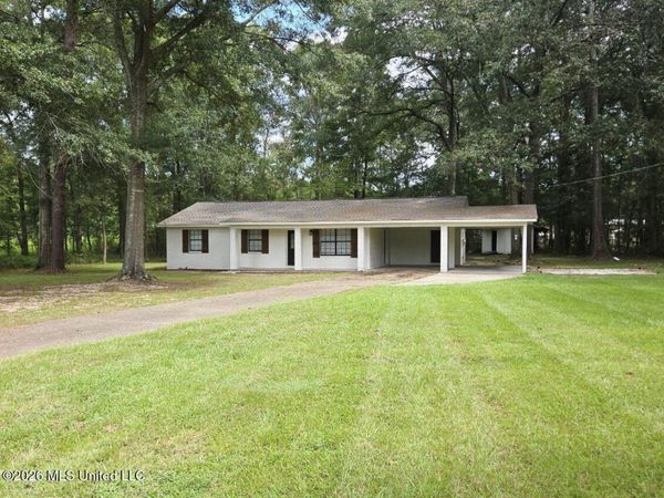 104 N Old Highway 15 , Laurel, MS 39443
