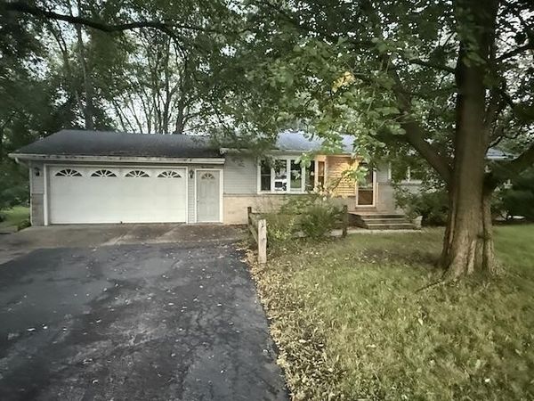 370 Allen ROAD, Waukesha, WI 53186