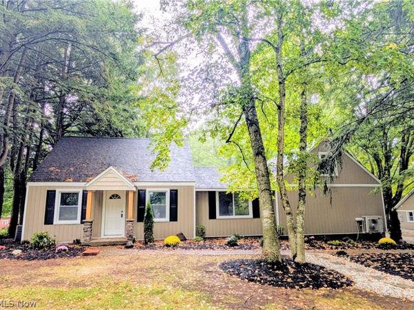 1739 E Turkeyfoot Lake Road, Akron, OH 44312