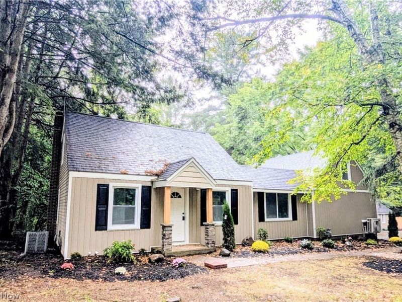 1739 E Turkeyfoot Lake Road, Akron, OH 44312 Photo 2