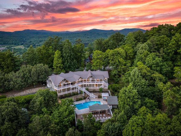 132 Oak Ridge Way, Morganton, GA 30560