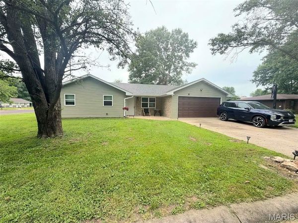7305 N Wishing Well Drive , Columbia, MO 65202