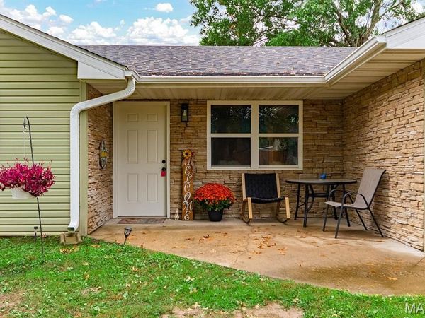 7305 N Wishing Well Drive, Columbia, MO 65202