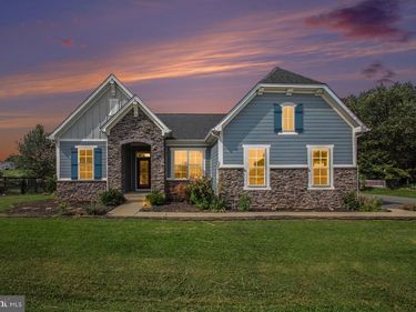 38783 DUTCHMANS KNOLL DRIVE, LOVETTSVILLE, VA 20180