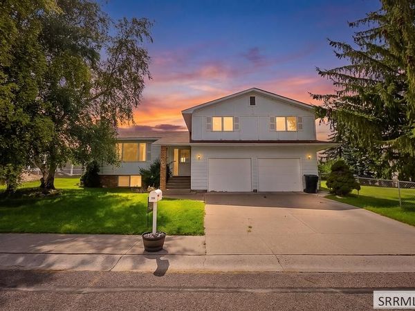 360 Autumn Way, AMERICAN FALLS, ID 83211