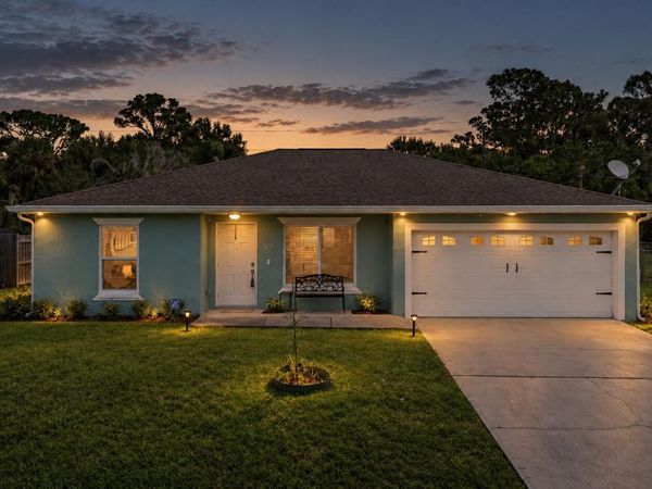 5010 Hickory Drive, Fort Pierce, FL 34982