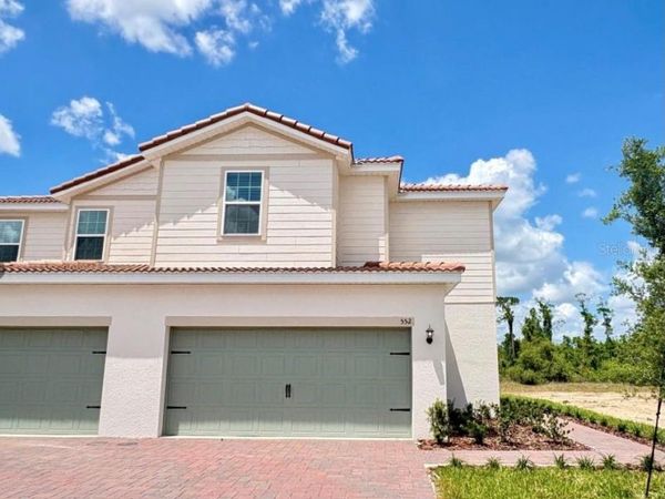 552 BAY LEAF DRIVE , POINCIANA, FL 34759
