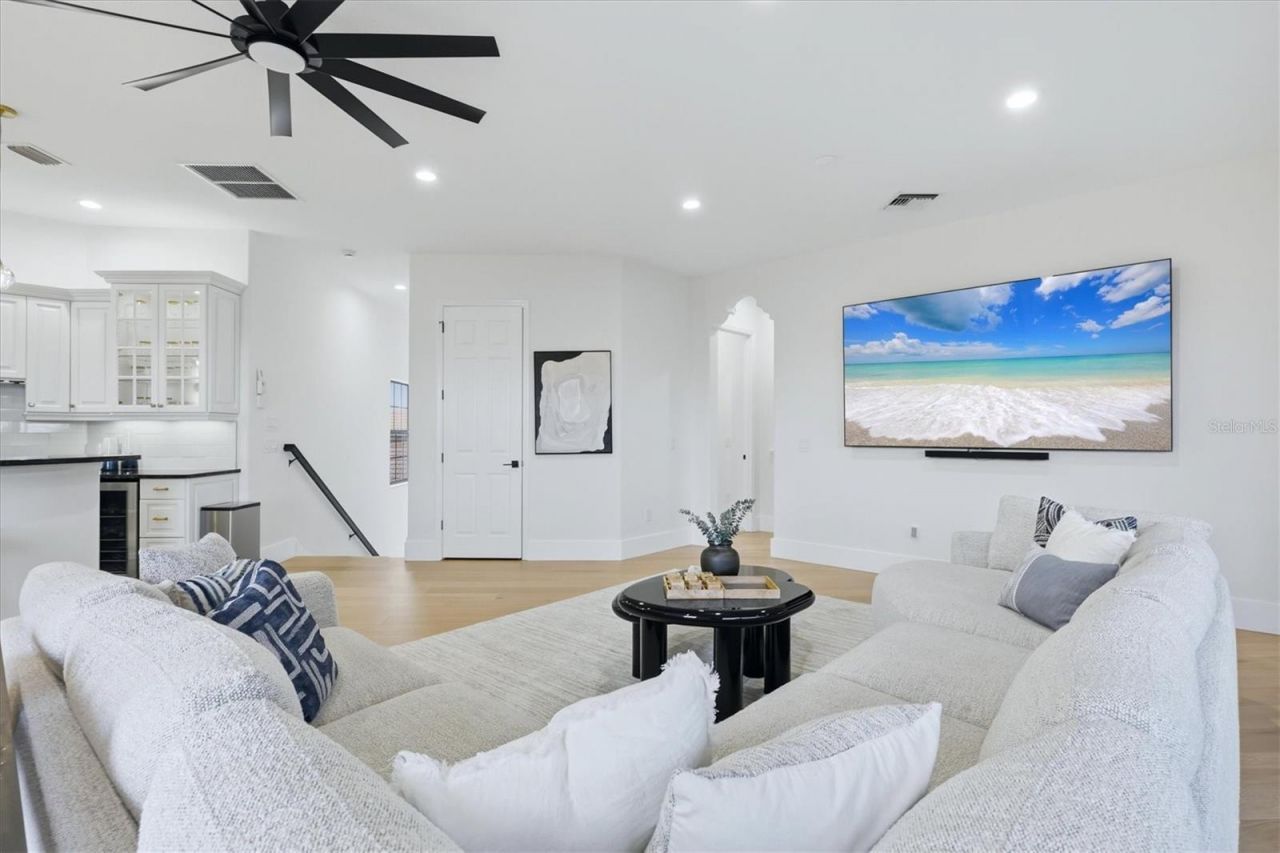 6809 Belmont Court, Bradenton, FL 34202 Photo