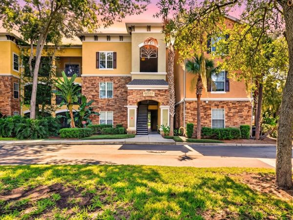 10103 COURTNEY OAKS CIRCLE, Unit 302, TAMPA, FL 33619