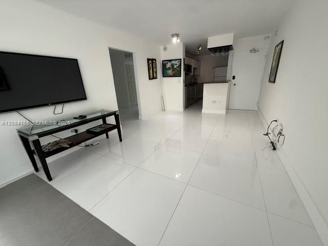 5555 Collins Ave, Unit 4P, Miami Beach, FL 33140 Photo
