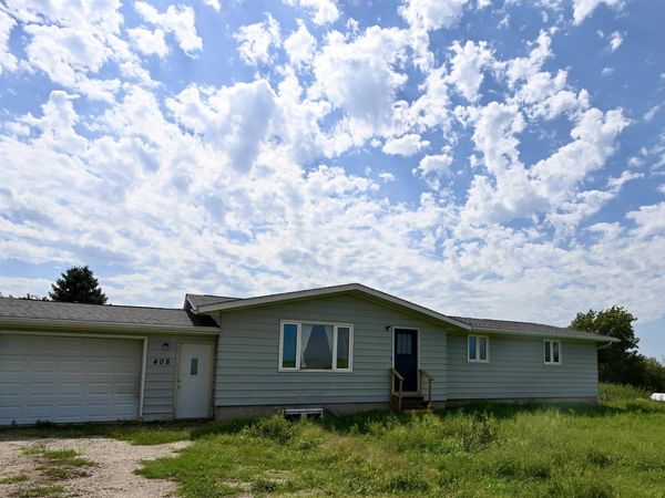 408 E King Street, Bradgate, IA 50520