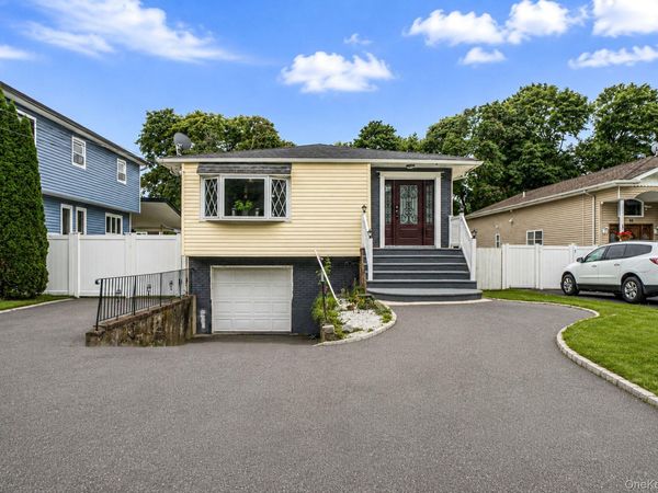 68 Prospect Drive , Brentwood, NY 11717