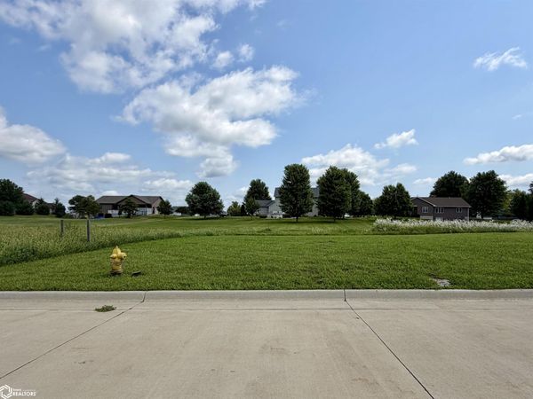 1234 N 18th Street, Chariton, IA 50049