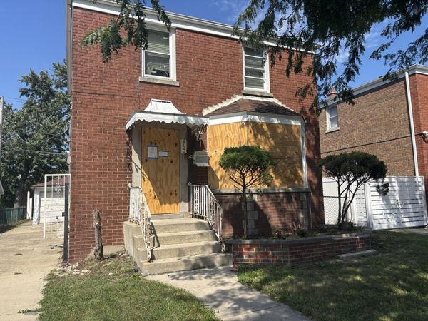 2752 W 83rd Street , Chicago, IL 60652