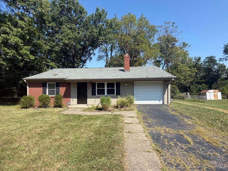 864 N Hill Lane, Springfield Township, OH 45224 Photo 2