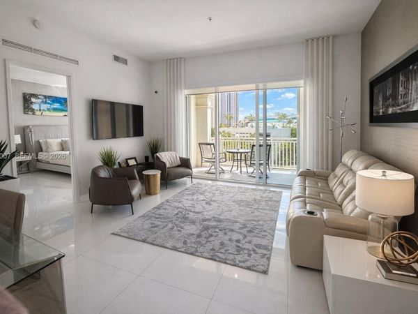250 NE Sunny Isles Blvd , Unit TH-407, Sunny Isles Beach, FL 33160