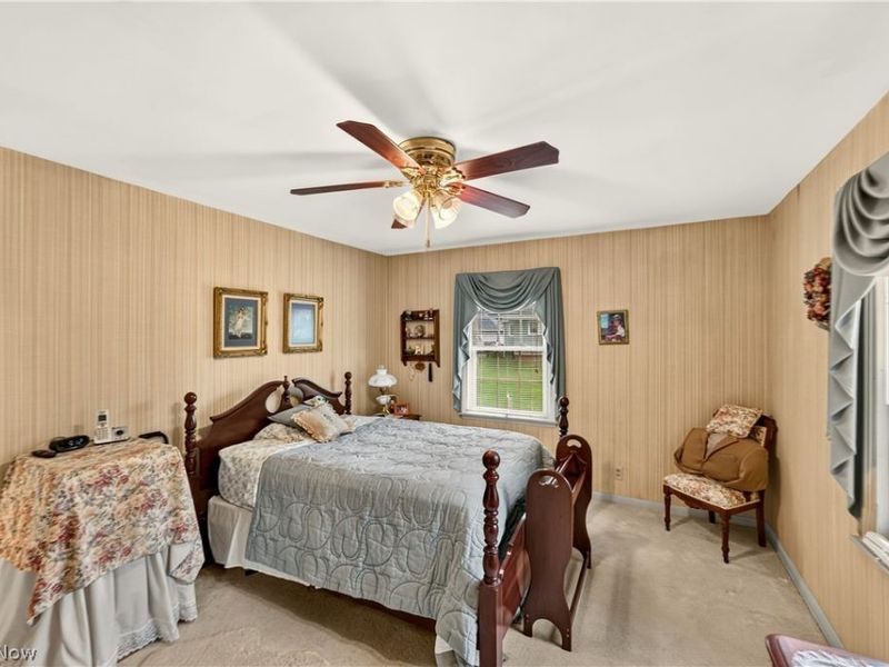140 Shadyside Court, Alliance, OH 44601 Photo 8