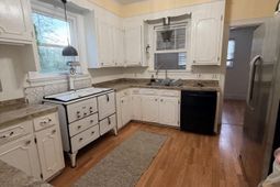 1160 Gilmore Avenue photo 4
