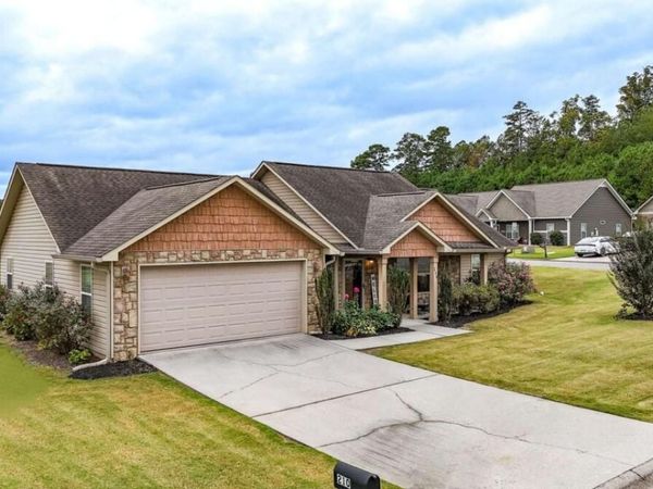 210 Madison Drive SW, Calhoun, GA 30701
