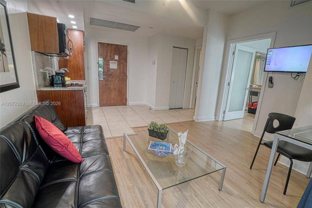 1036 Ocean Dr , Unit B202, Miami Beach, FL 33139 Photo