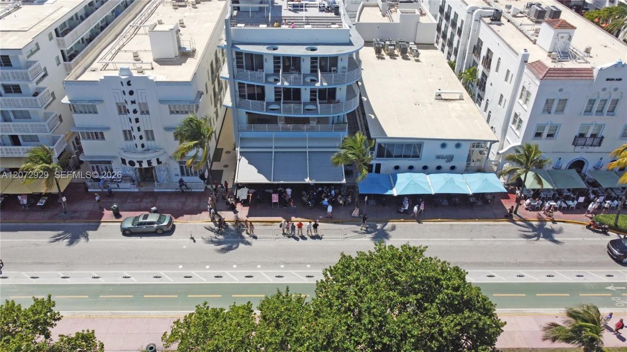 1036 Ocean Dr , Unit B202, Miami Beach, FL 33139 Photo