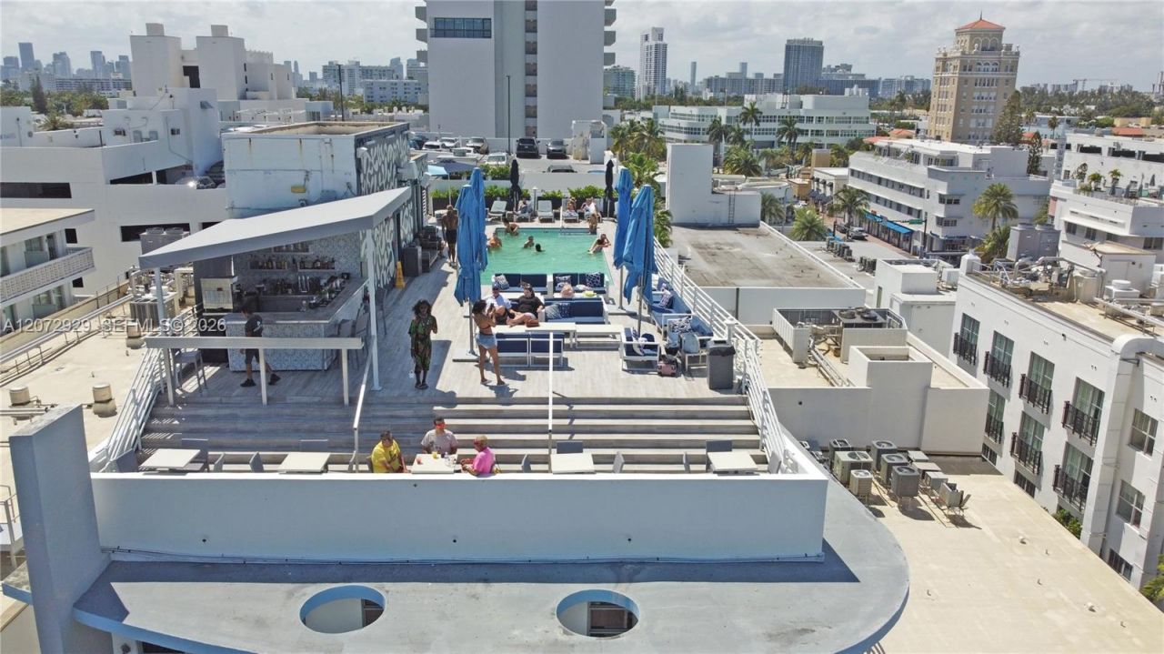 1036 Ocean Dr , Unit B202, Miami Beach, FL 33139 Photo