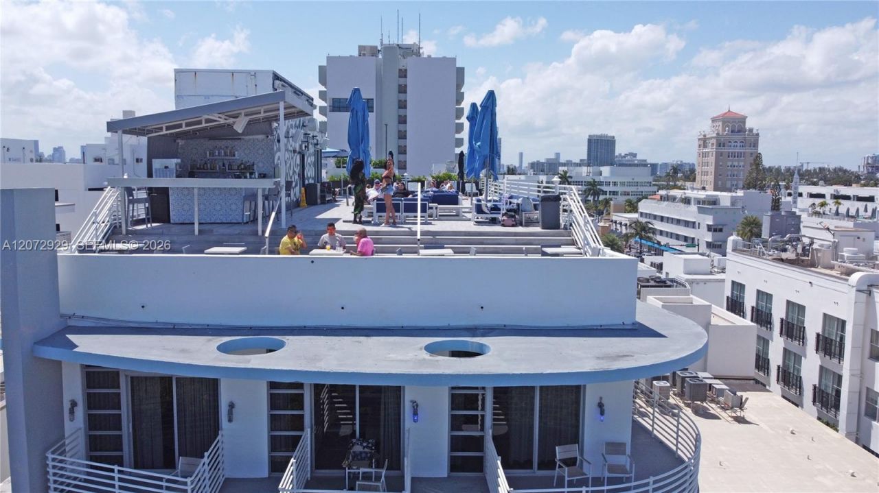 1036 Ocean Dr , Unit B202, Miami Beach, FL 33139 Photo
