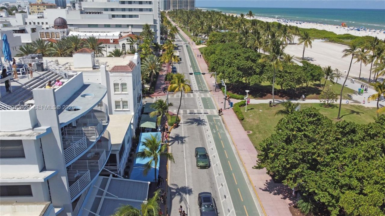 1036 Ocean Dr , Unit B202, Miami Beach, FL 33139 Photo