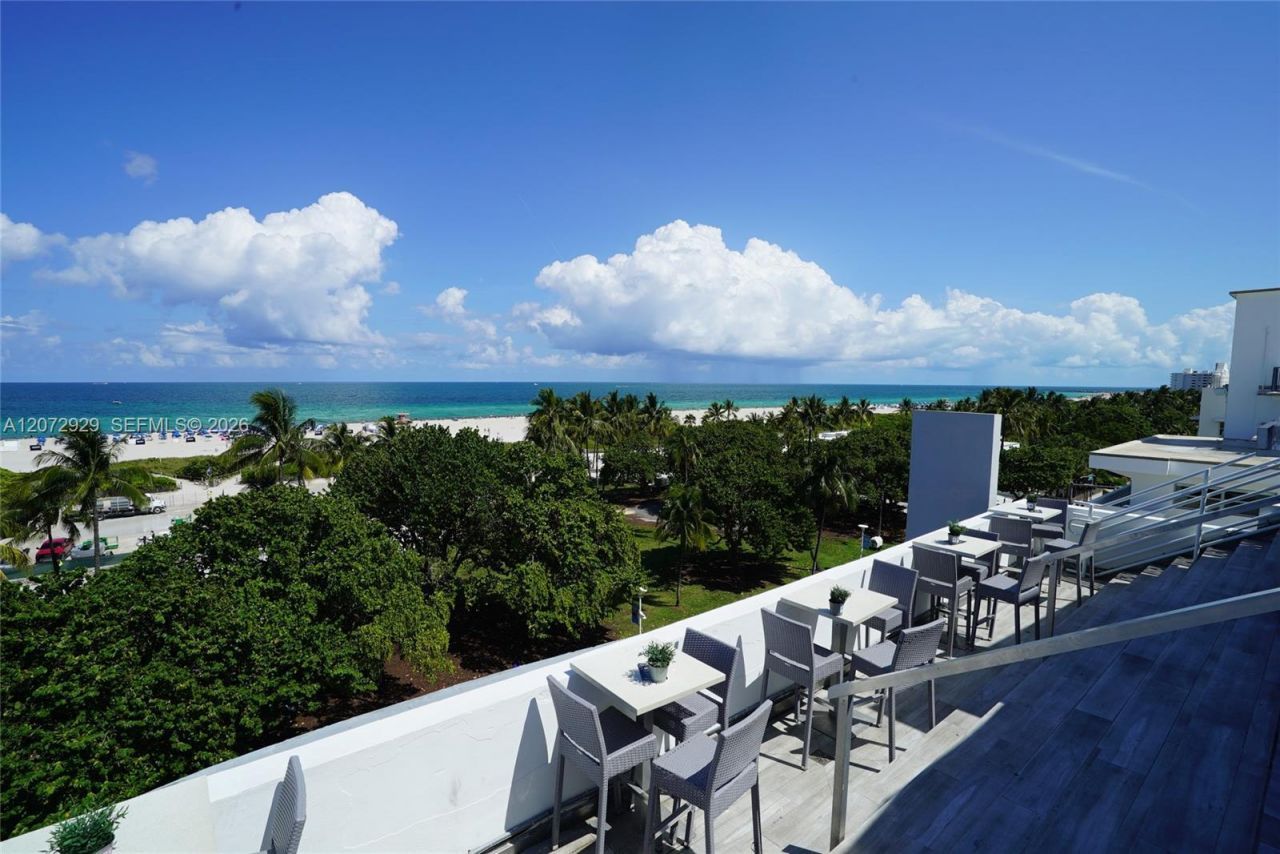 1036 Ocean Dr , Unit B202, Miami Beach, FL 33139 Photo