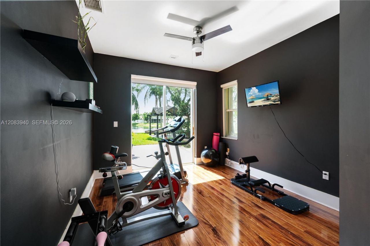 18806 NW 23rd Pl, Pembroke Pines, FL 33029 Photo
