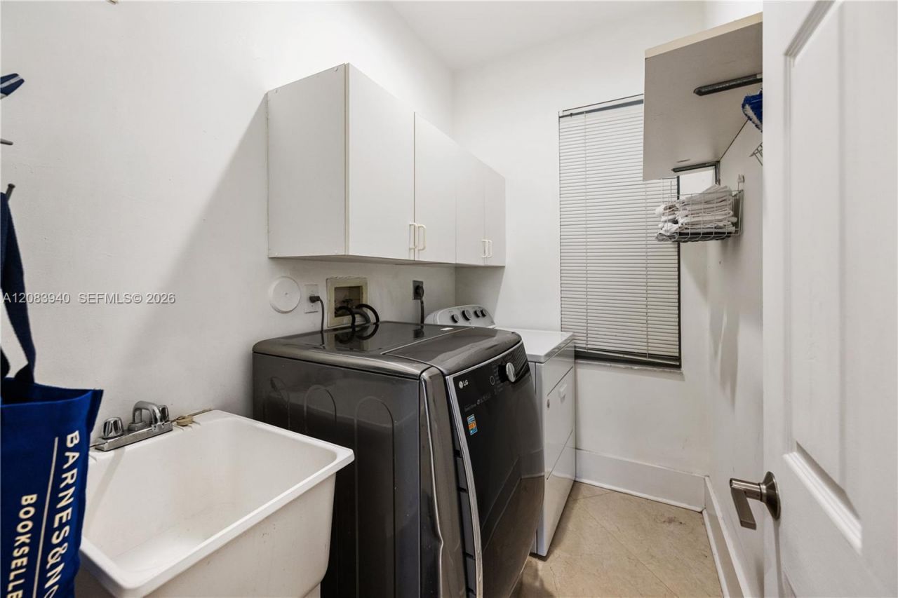 18806 NW 23rd Pl, Pembroke Pines, FL 33029 Photo