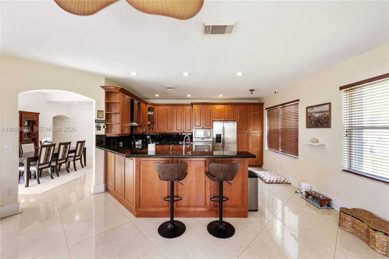 18806 NW 23rd Pl, Pembroke Pines, FL 33029 Photo