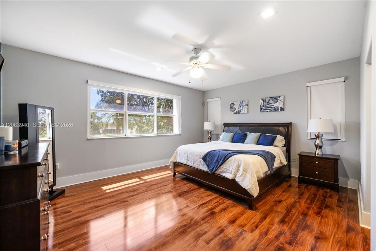 18806 NW 23rd Pl, Pembroke Pines, FL 33029 Photo