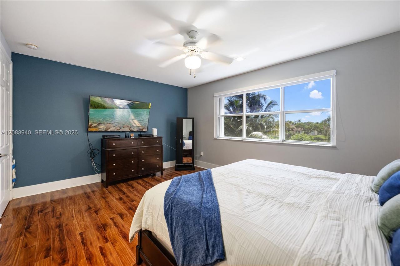 18806 NW 23rd Pl, Pembroke Pines, FL 33029 Photo