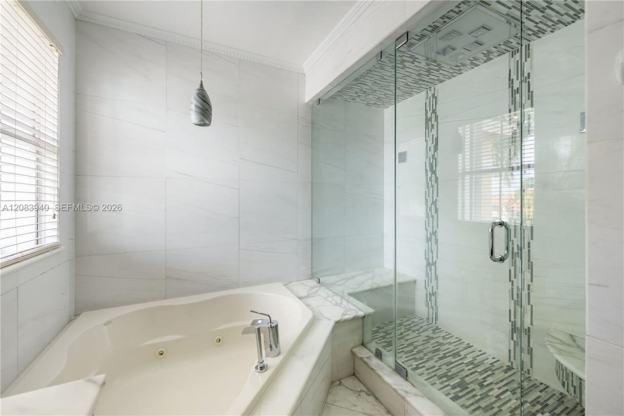18806 NW 23rd Pl, Pembroke Pines, FL 33029 Photo