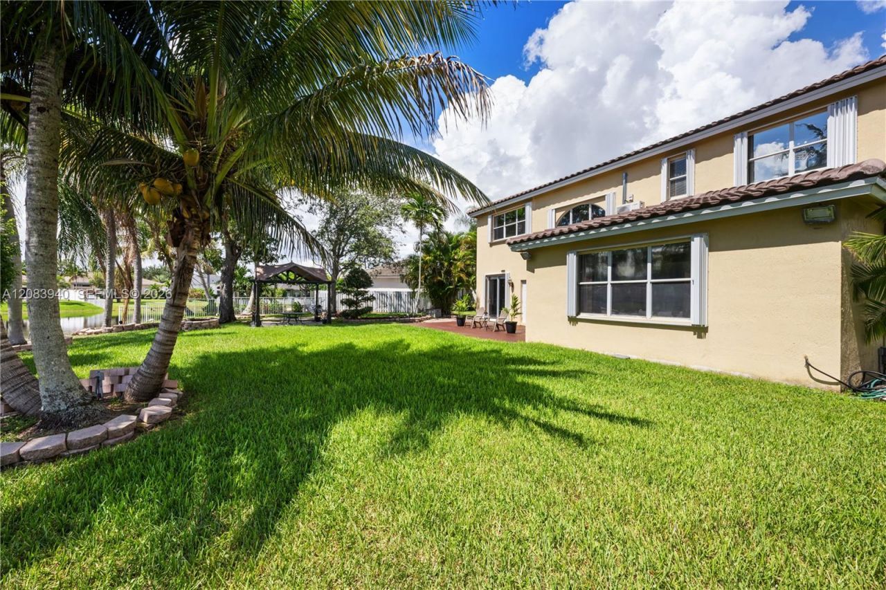 18806 NW 23rd Pl, Pembroke Pines, FL 33029 Photo