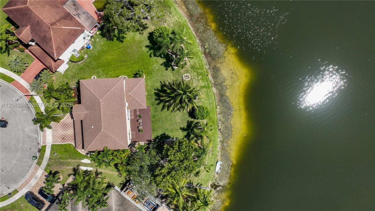 18806 NW 23rd Pl, Pembroke Pines, FL 33029 Photo