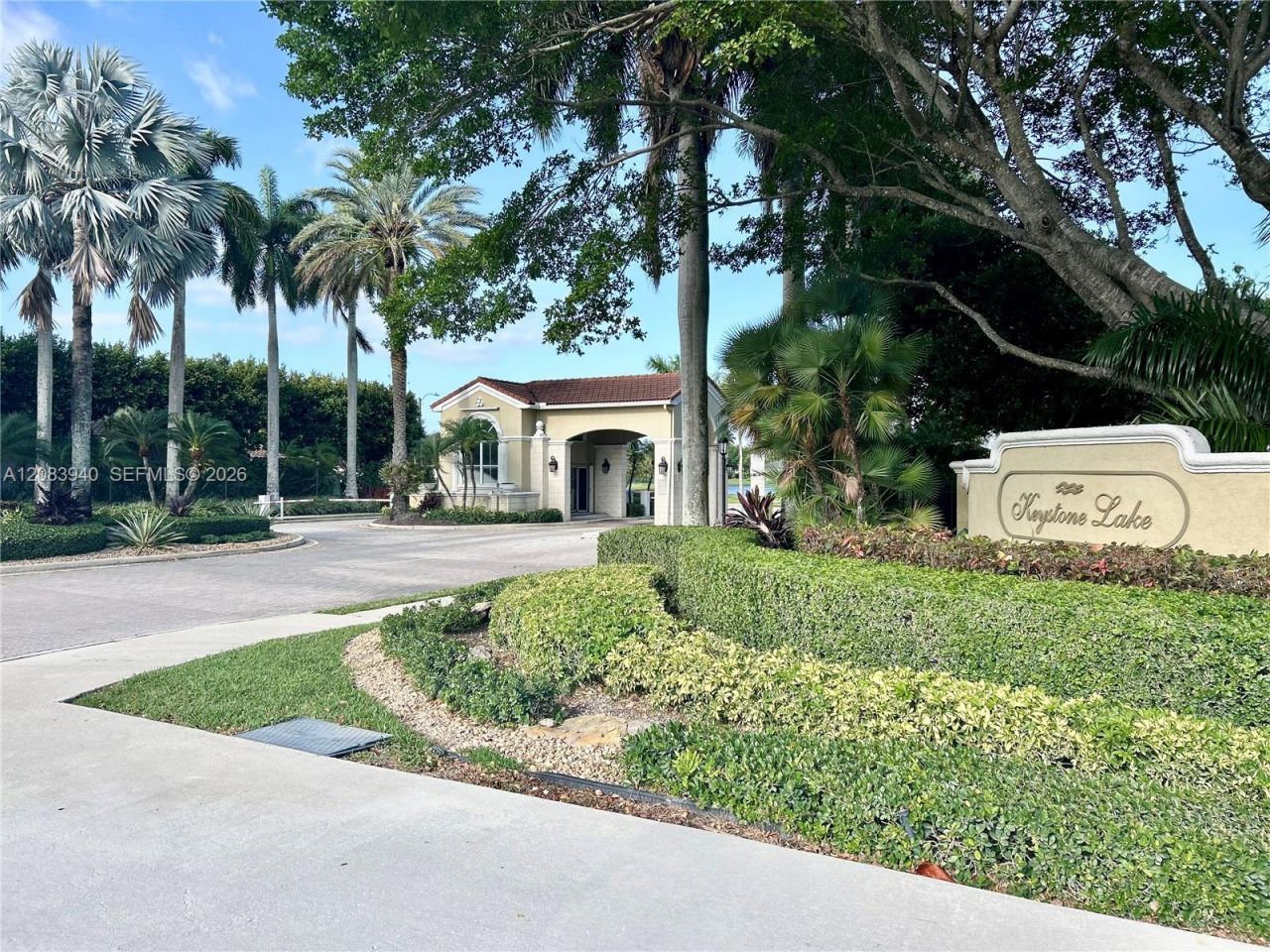 18806 NW 23rd Pl, Pembroke Pines, FL 33029 Photo