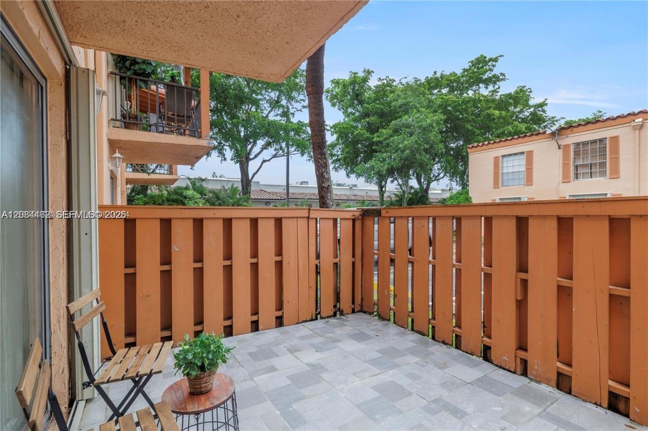 7241 Miami Lakes Dr , Unit D19, Miami Lakes, FL 33014 Photo