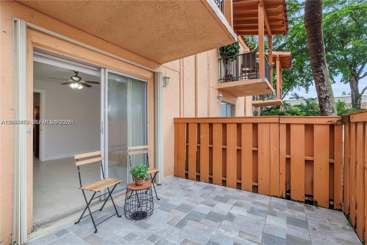 7241 Miami Lakes Dr , Unit D19, Miami Lakes, FL 33014 Photo