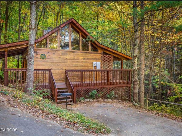 3289 Twin Mountain Way, Pigeon Forge, TN 37863