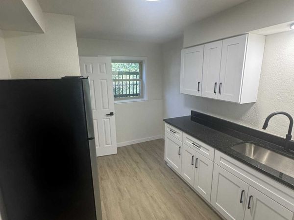 604 Oakdale Avenue , Unit 2, Saint Paul, MN 55107