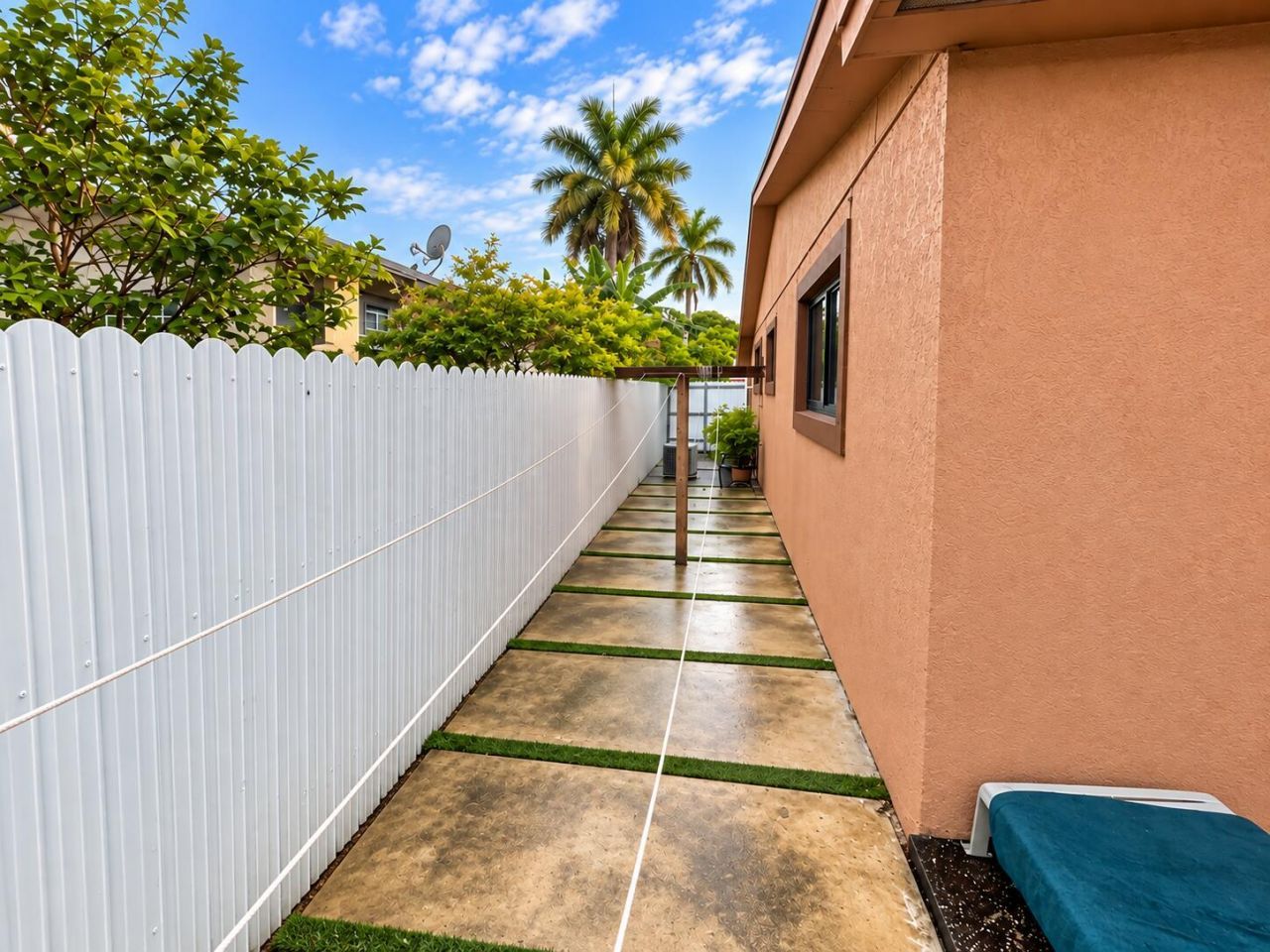 70 NE 174th Drive, North Miami Beach, FL 33162 Photo