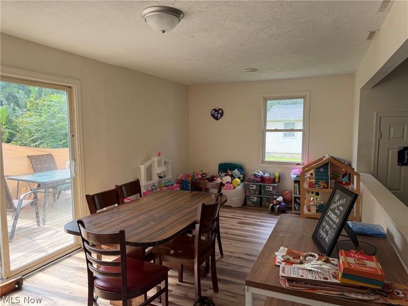 4421 Meadowbrook Drive, Leavittsburg, OH 44430 Photo 11