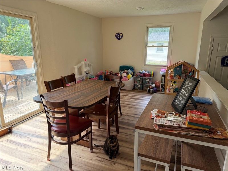 4421 Meadowbrook Drive, Leavittsburg, OH 44430 Photo 12