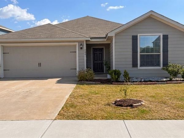 124 Bush Drive , Venus, TX 76084