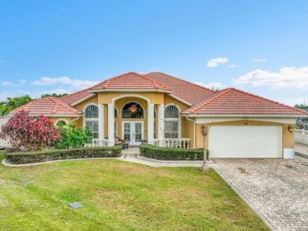 5909 NW Bayou Ct , Saint Lucie West, FL 34986